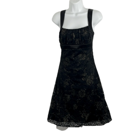 Le Chateau Black and Gold Lace Midi Dress - Picture 1 of 11